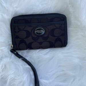VTG Coach Signature Black Wristlet